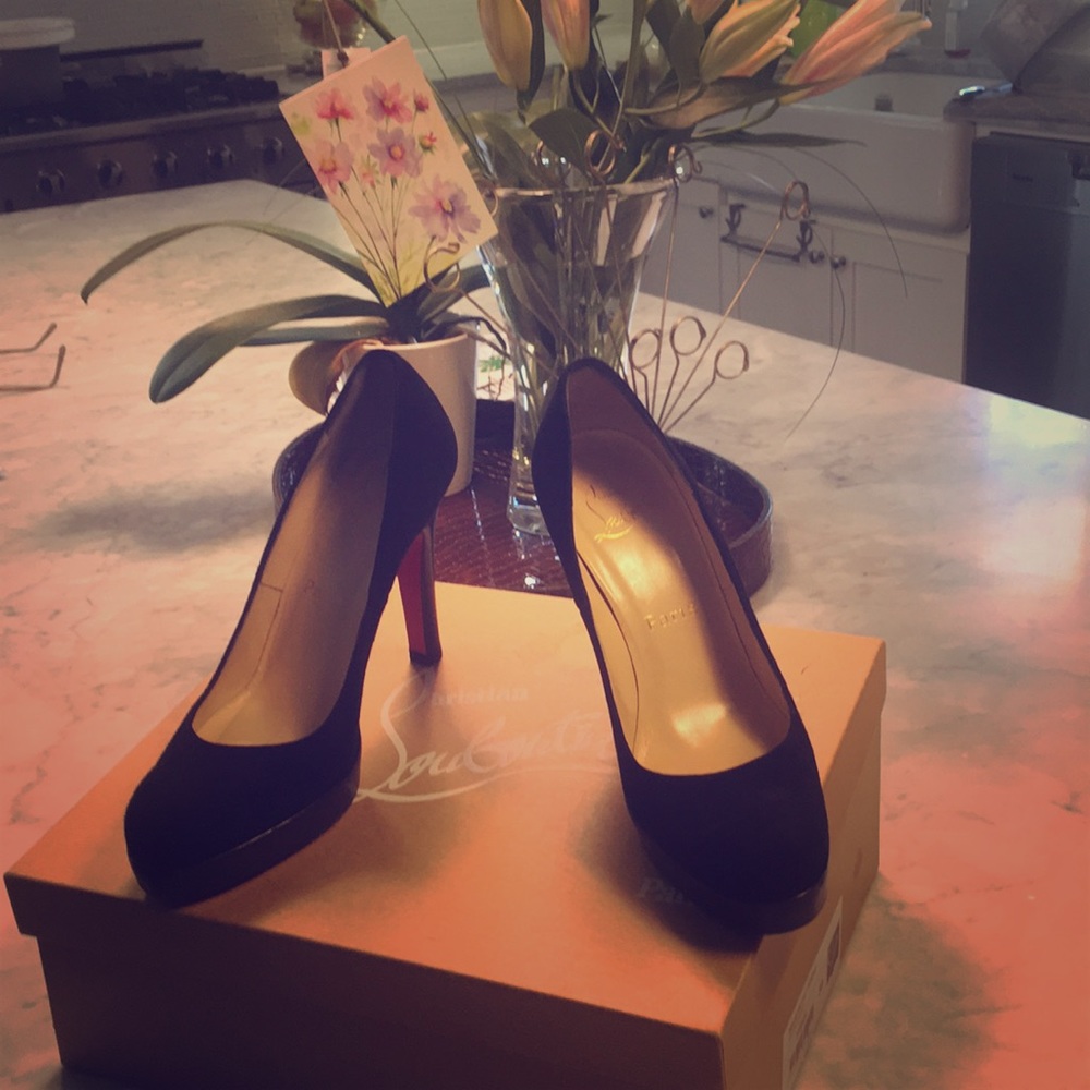 Louboutin - Picture 1 of 8